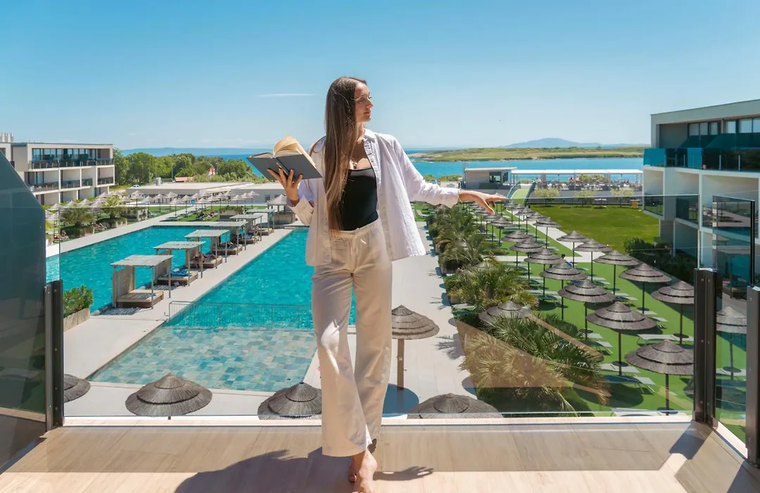 Resort Del Mar Emotion-1